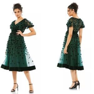 Mac Duggal 67854 EMBELLISHED BUTTERFLY SLEEVE VELVET HEM MIDI DRESS size 10 NWT